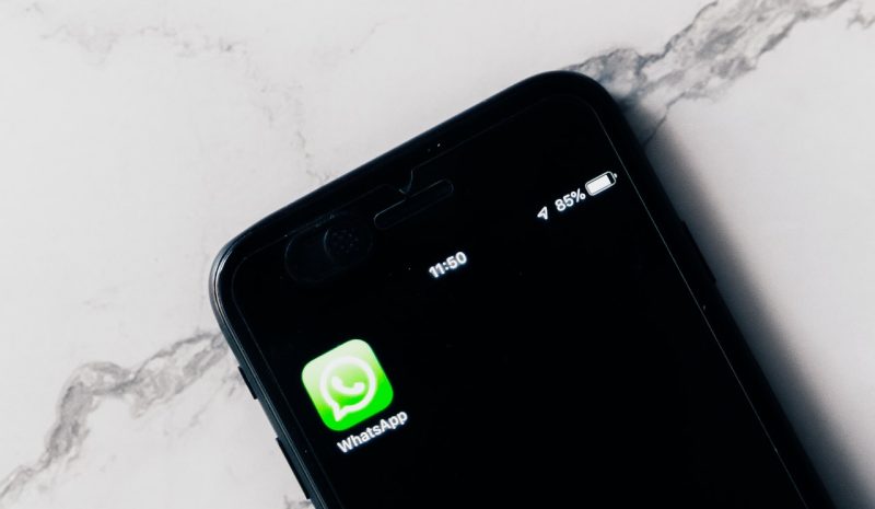 WhatsApp se planta ante las fake news: ya no se puede compartir enlaces en varios grupos