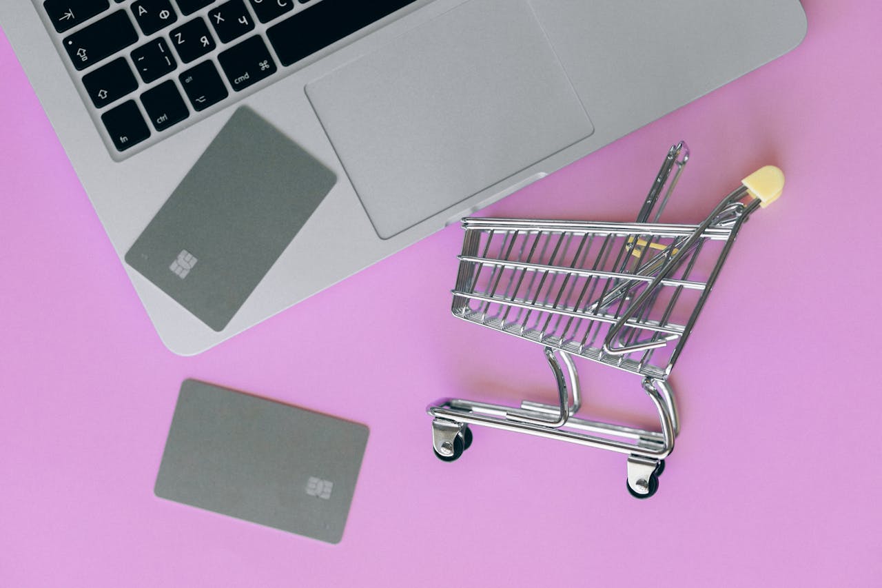 composicion-alegorica-de-comercio-digital-para-posicionamiento-seo-de-una-tienda-online
