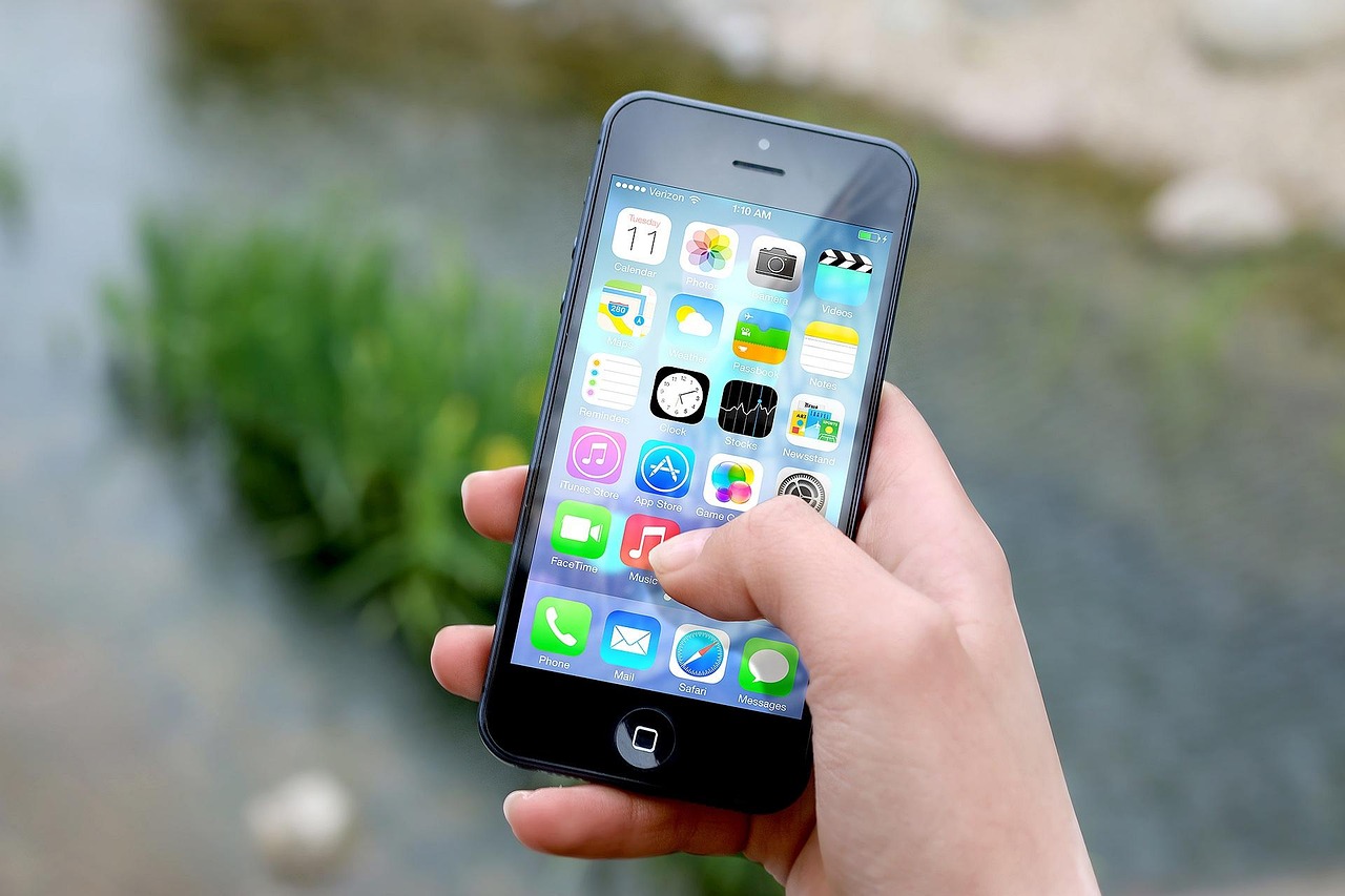 Movil con plataformas digitales, que se verán afectadas por el nuevo IVA europeo