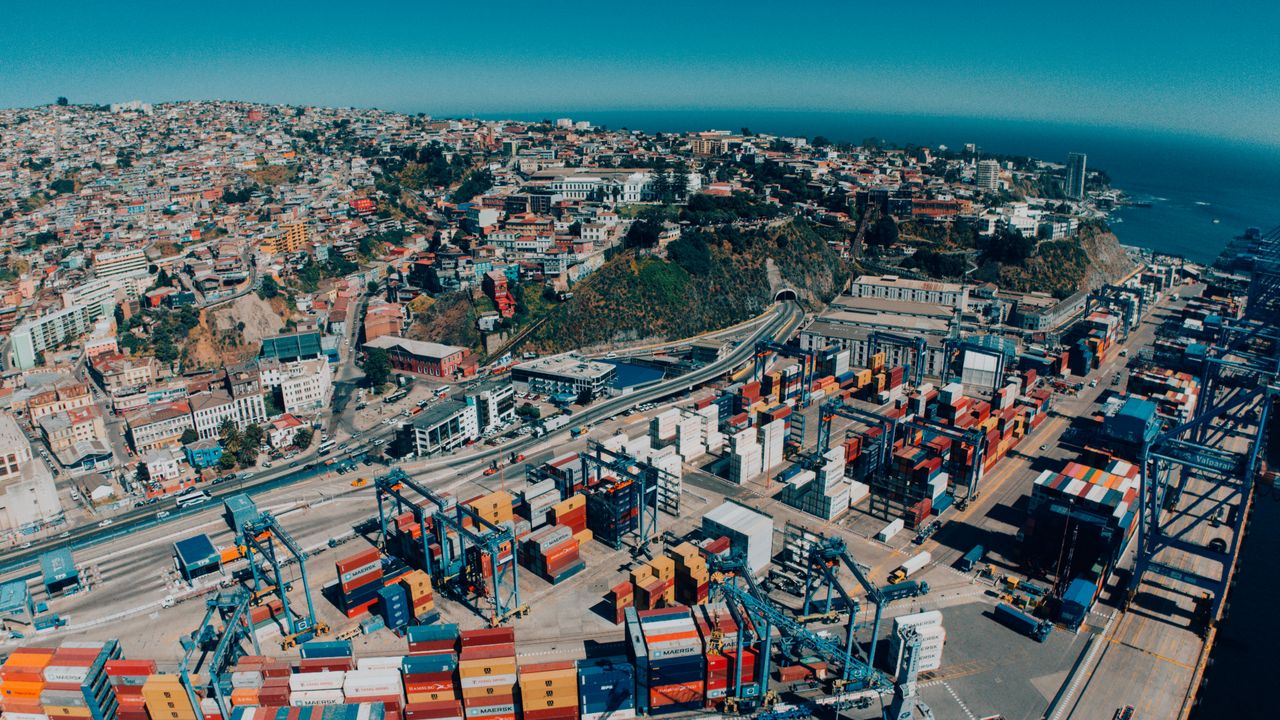 Puerto comercial que se verá afectado por el CBAM